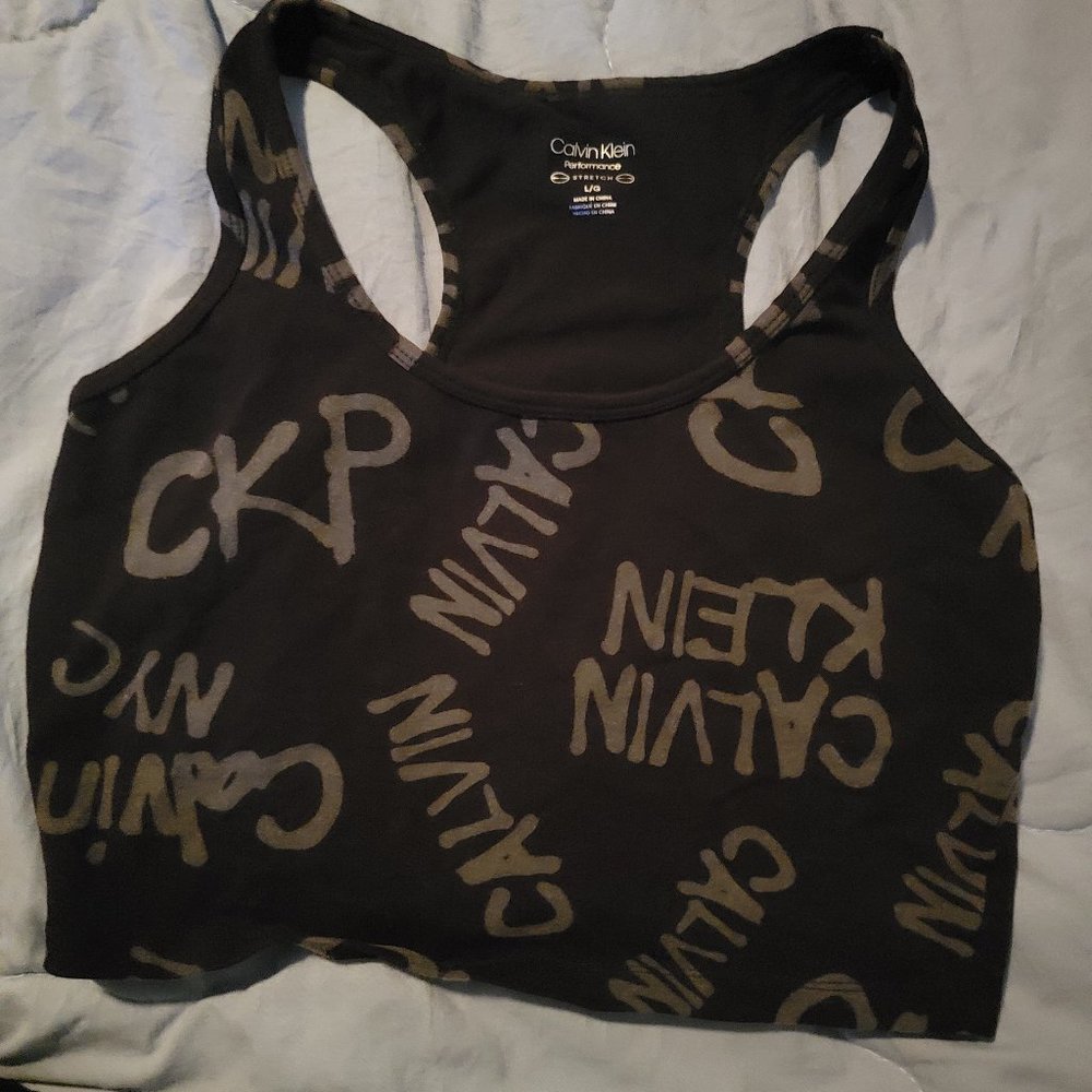 Sports bra